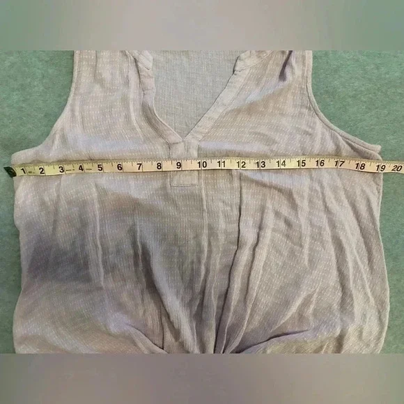 Skies are blue lilac sleeveless blouse size M - Picture 4 of 7